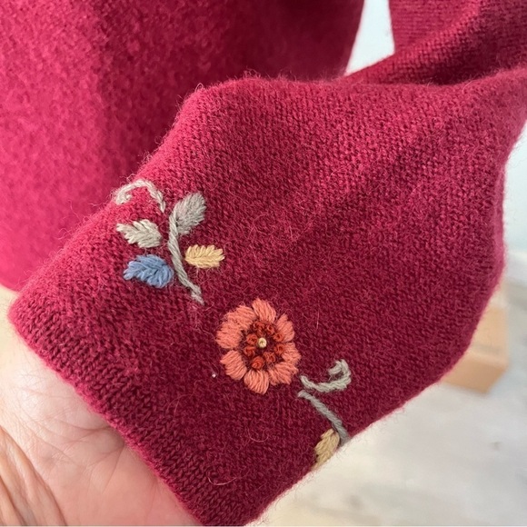 Vintage Jantzen Maroon Shawl Collared Wool Cardigan Hand Embroidered Flowers M/L - Picture 8 of 9